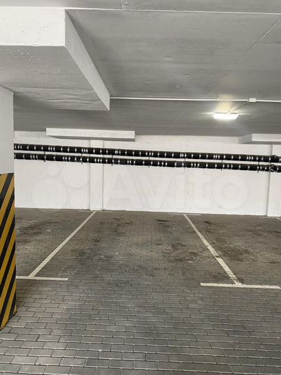 Машиноместо, 14 м²