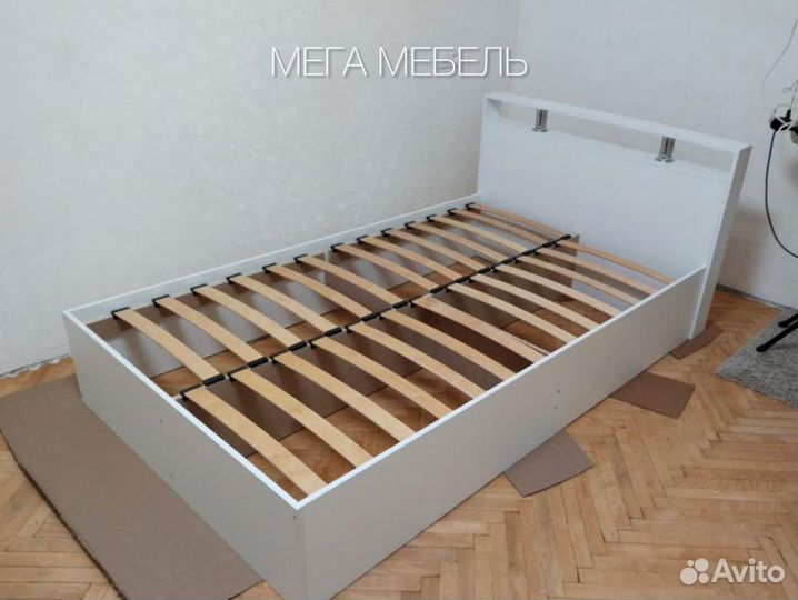 Кровать