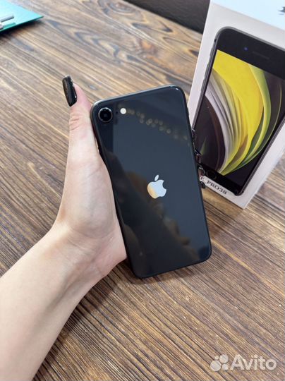 iPhone SE (2020), 64 ГБ