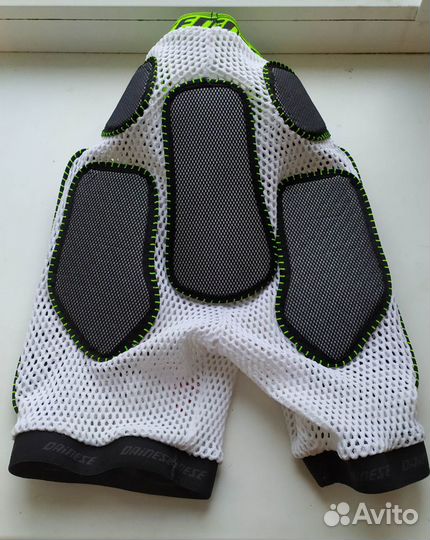 Защитные шорты для сноуборда