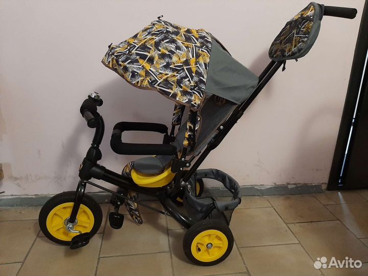 Детский велосипед с родительской ручкой