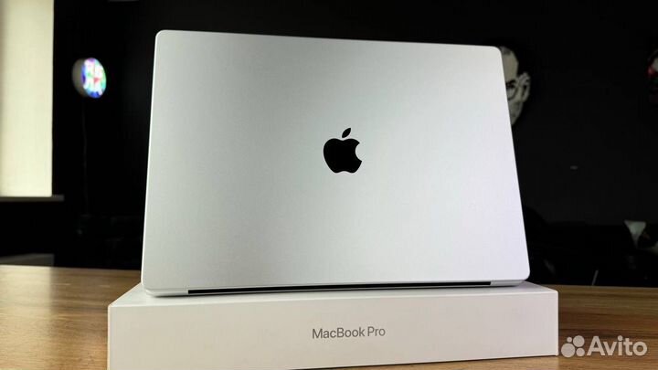 MacBook Pro 16 2022 m1 pro/1024gb ssd