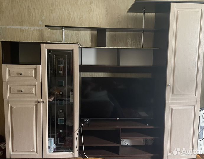 Стенка в гостиную