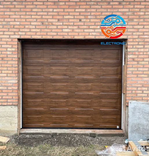 Секционные ворота