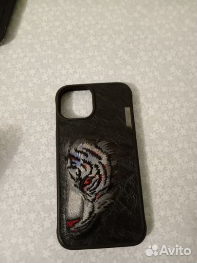 Чехлы на iPhone 14