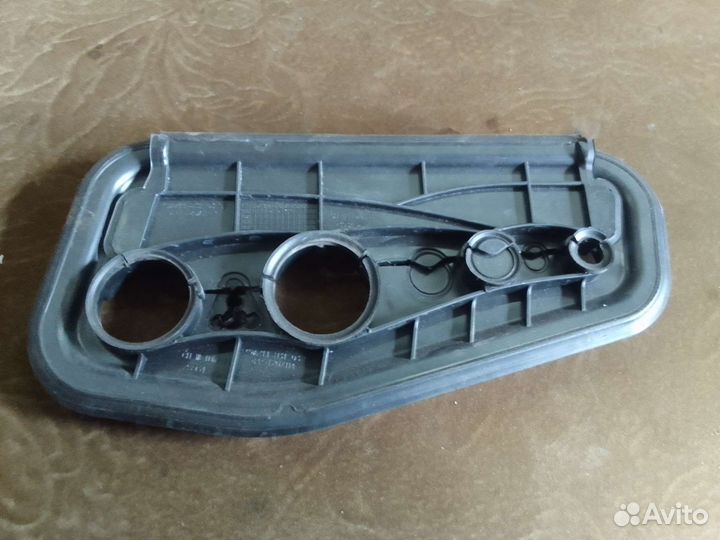 Уплотнитель печки Мерседес w211