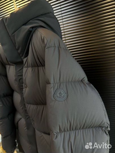 Пуховик Moncler madeira
