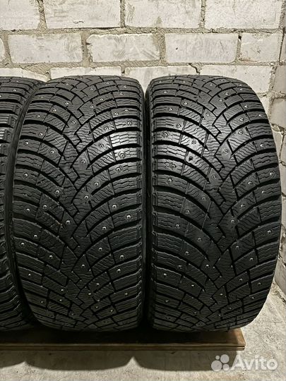 Pirelli Ice Zero 2 235/45 R18 98H