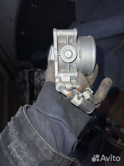 Дросельная заслонка Nissan Teana J32