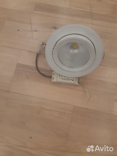 Светильник потолочный встраиваемый