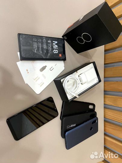 Смартфон, флагман Xiaomi mi 8 128GB