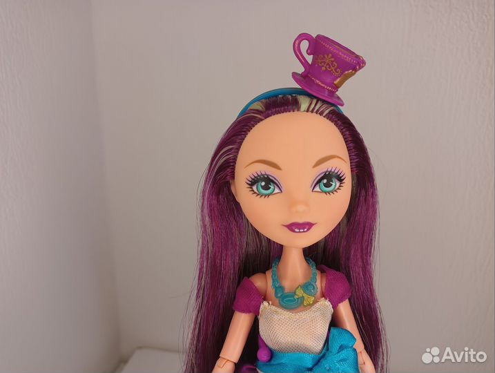 Кукла EAH Ever After High Меделин Хеттер базовая