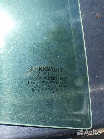 Стекло заднее правое Renault Sandero Stepway 2
