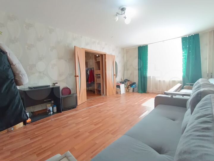 2-к. квартира, 71 м², 1/10 эт.