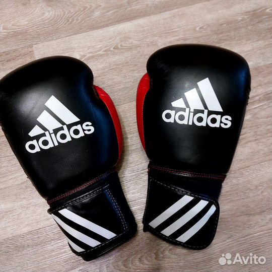 Боксерские перчатки 12 oz adidas