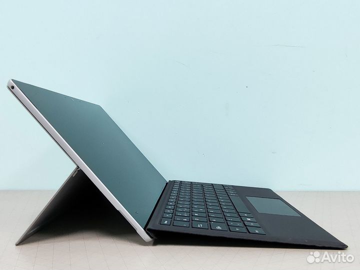 Планшет Microsoft Surface Pro 7+