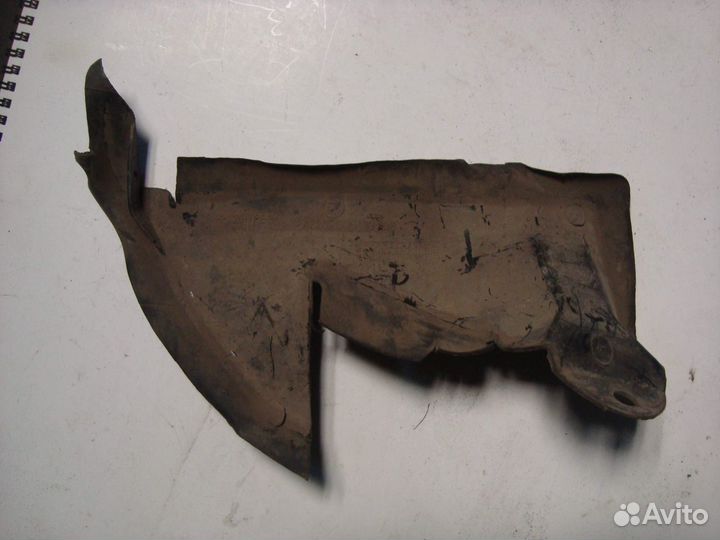 Воздуховод радиатора правый W220 A2205051088