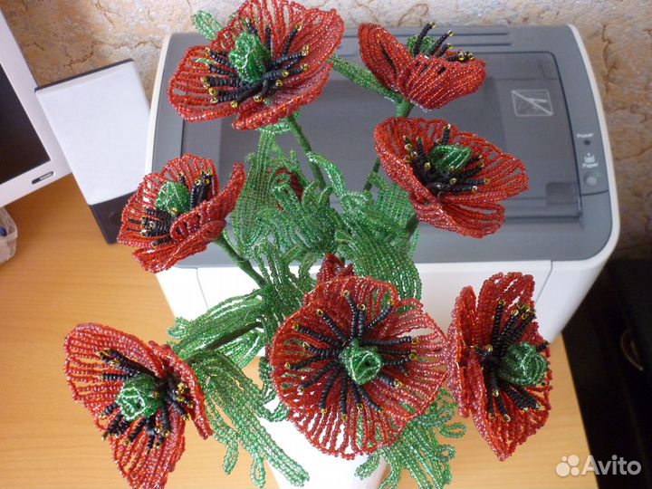 Маки из бисера