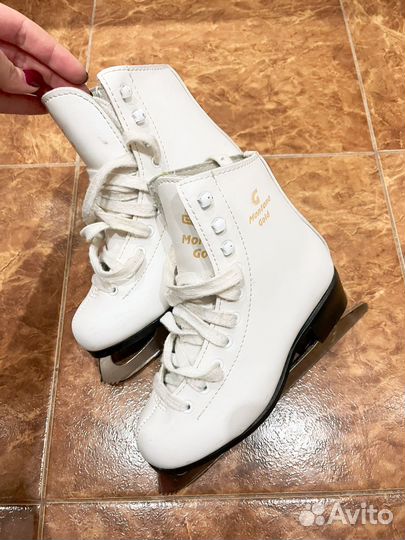 Коньки фигурные 32 размера