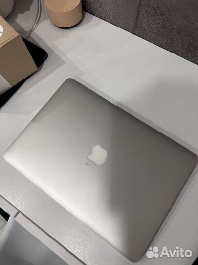 Apple MacBook Air 13 mid12