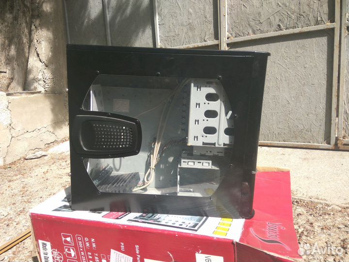 Корпус пк Thermalteake Swing