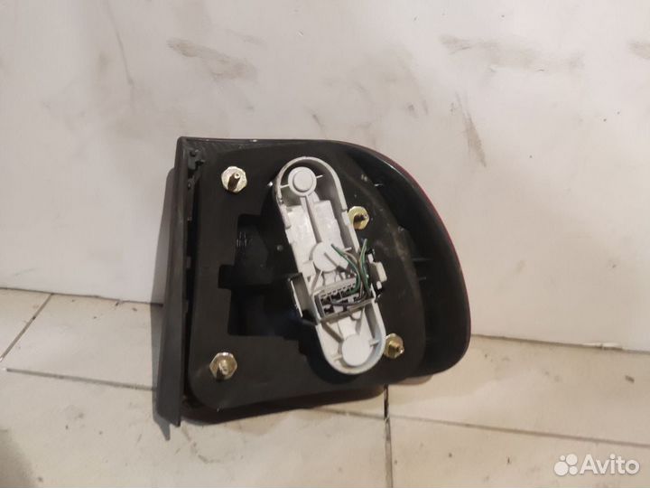 Фонарь volvo v40