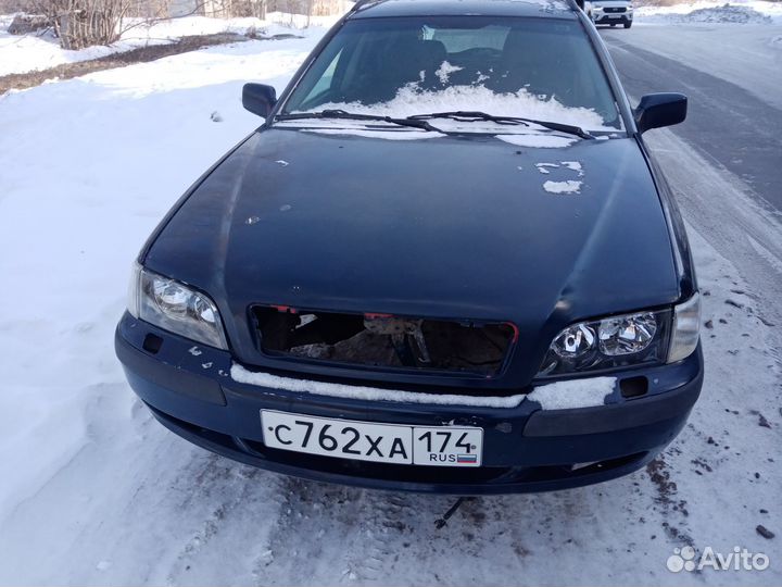 Дверь volvo s40