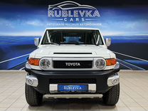 Toyota fj cruiser интерьер