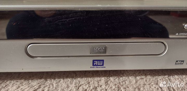 Оцифровыватель видеокассет пишущий DVD-recorder