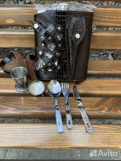 Фляжка походная