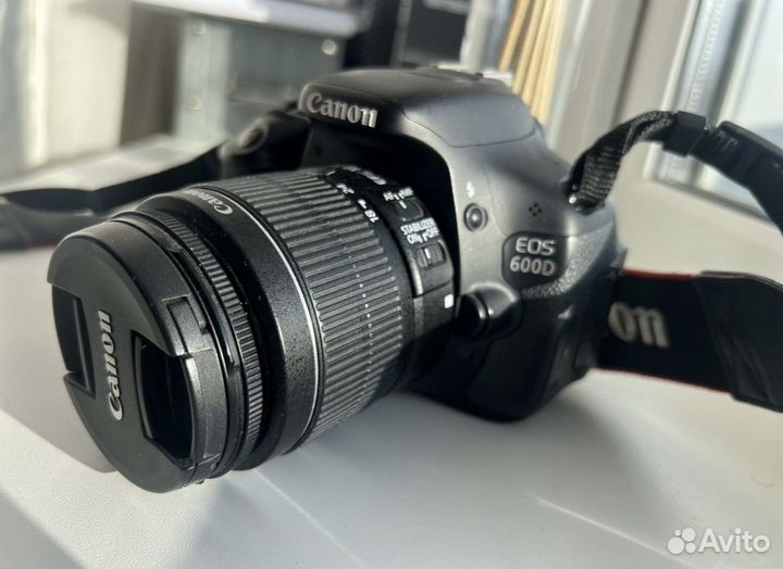 Зеркальный фотоаппарат Canon 600d kit 18-55