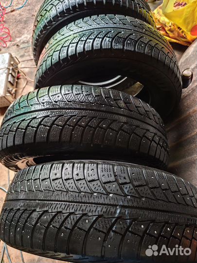 Matador MP 30 Sibir Ice 2 215/65 R16