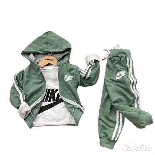 Спортивный костюм-тройка Nike