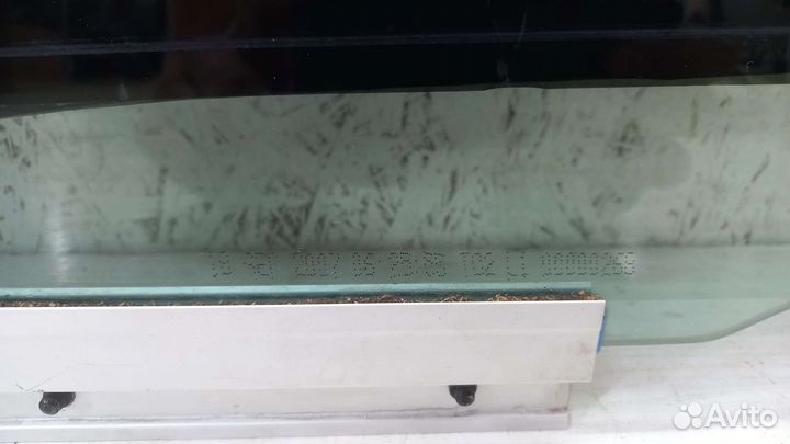 Стекло задней правой двери Volvo XC90