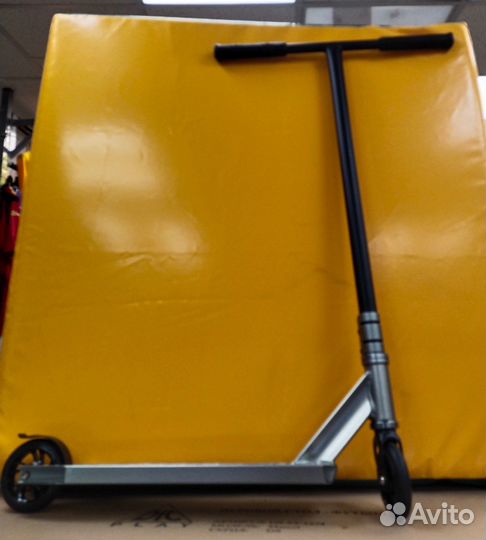 Самокат трюковой