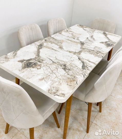 Стол раскладной и стулья