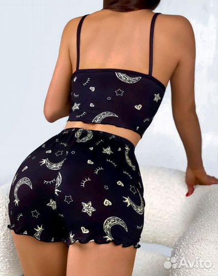 Пижама с шортами и топом со звездами