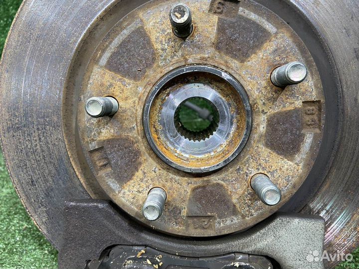 Ступица mitsubishi outlander XL CW6W 6B31 R F 2008