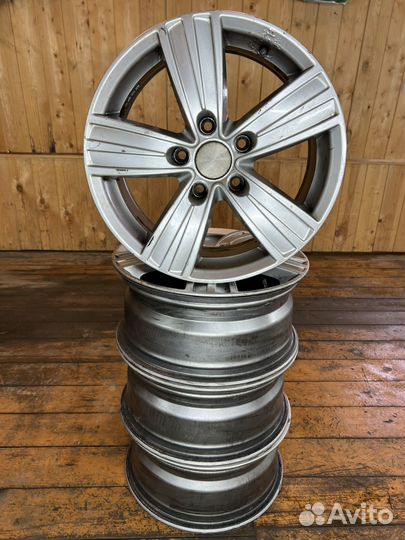 Продам литые диски R16