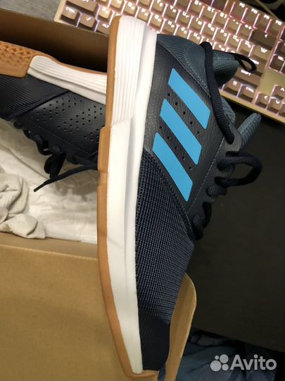 Кроссовки Adidas Essence Indoor