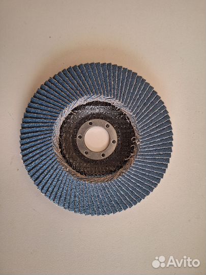 Круг лепестковый шлифовальный
