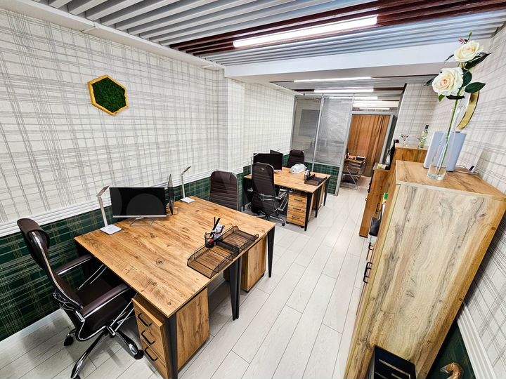 Офис премиум класса для 5 чел в центре с парковкой