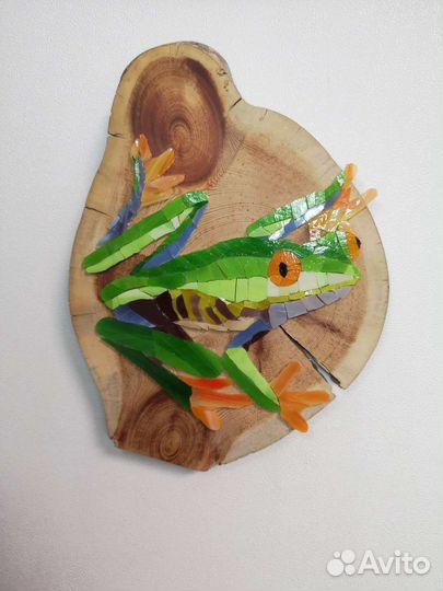 Самая ядовитая лягушка панно стеклянная мозайка