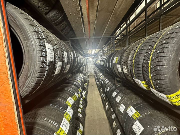 Nokian Tyres Hakkapeliitta 5 SUV 235/65 R18 110T