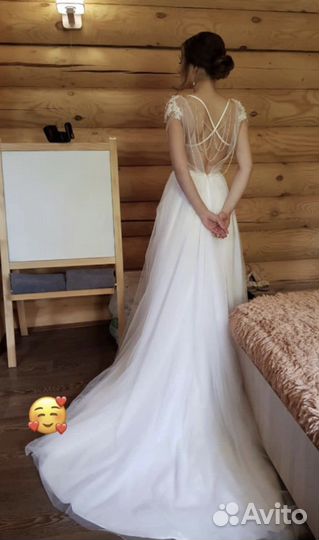 Свадебное платье со шлейфом
