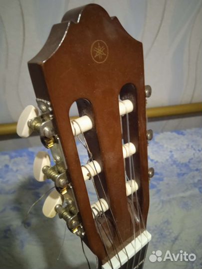 Классическая гитара yamaha c40