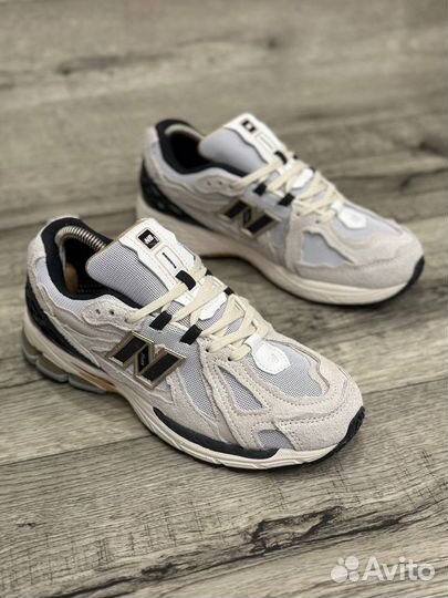 New balance 1906d white