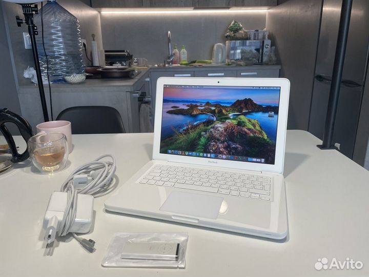 MacBook 13 8гб памяти + новый SSD