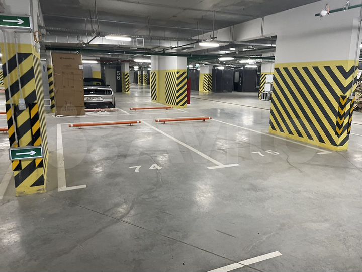 Машиноместо, 14 м²