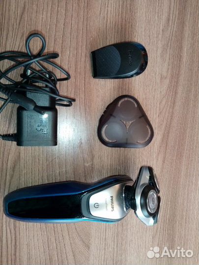 Продам бритву Philips